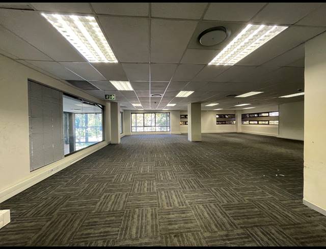 1,604M² OFFICE TO LET IN SANDTON CENTRAL